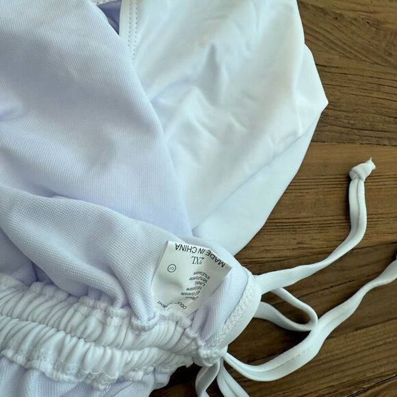 White cinch side tummy control one piece swimsuit size XL - Picture 5 of 5